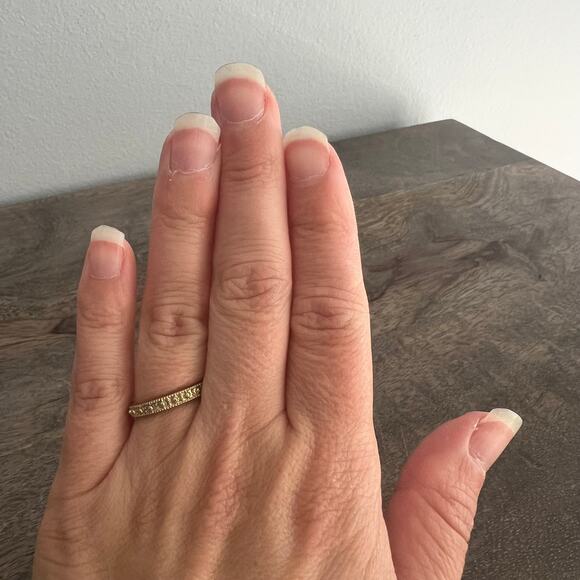 Textured gold tone ring band- size 6.75 - Picture 5 of 5